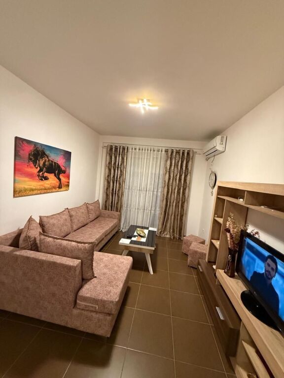 🏢Liqeni i Thate,Rruga Peti,jepet me qera apartament,2+1+2+post parkimi,i mobiluar. 650Euro