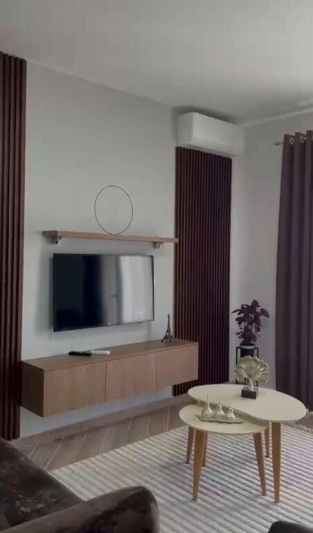 Qera | Apartament 2 + 1 | Rruga 5 Maji | 650 €/muaj