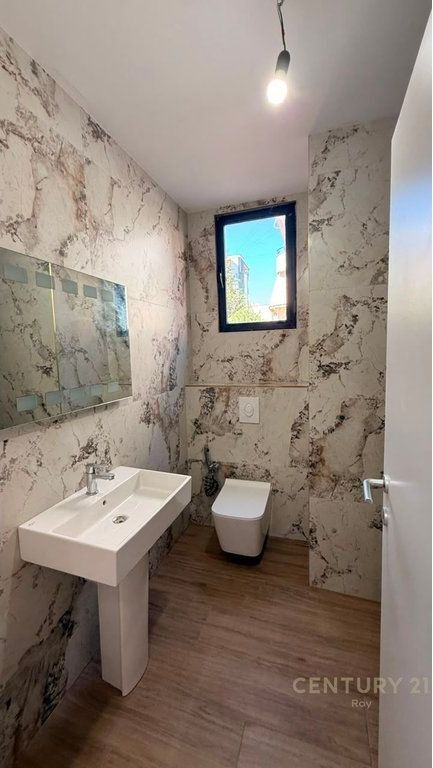 APPARTAMENTO 1+1 IN VENDITA VICINO A MIAMI BEACH, GOLEM!