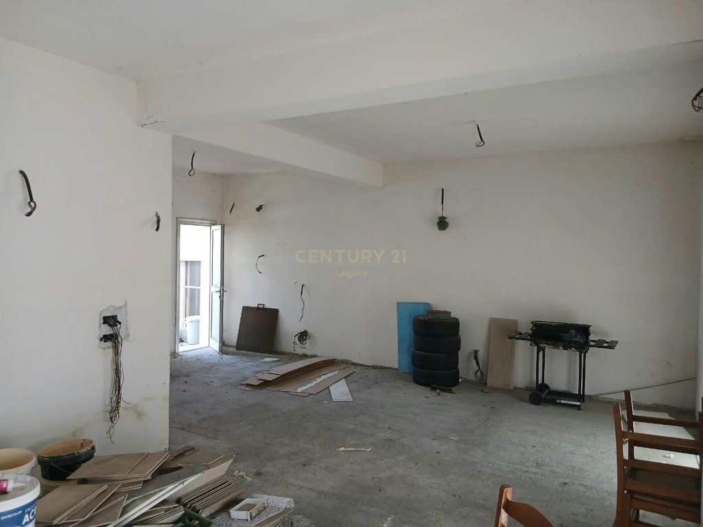 Villa su 3 Piani in Vendita Via Rilindja, Durres