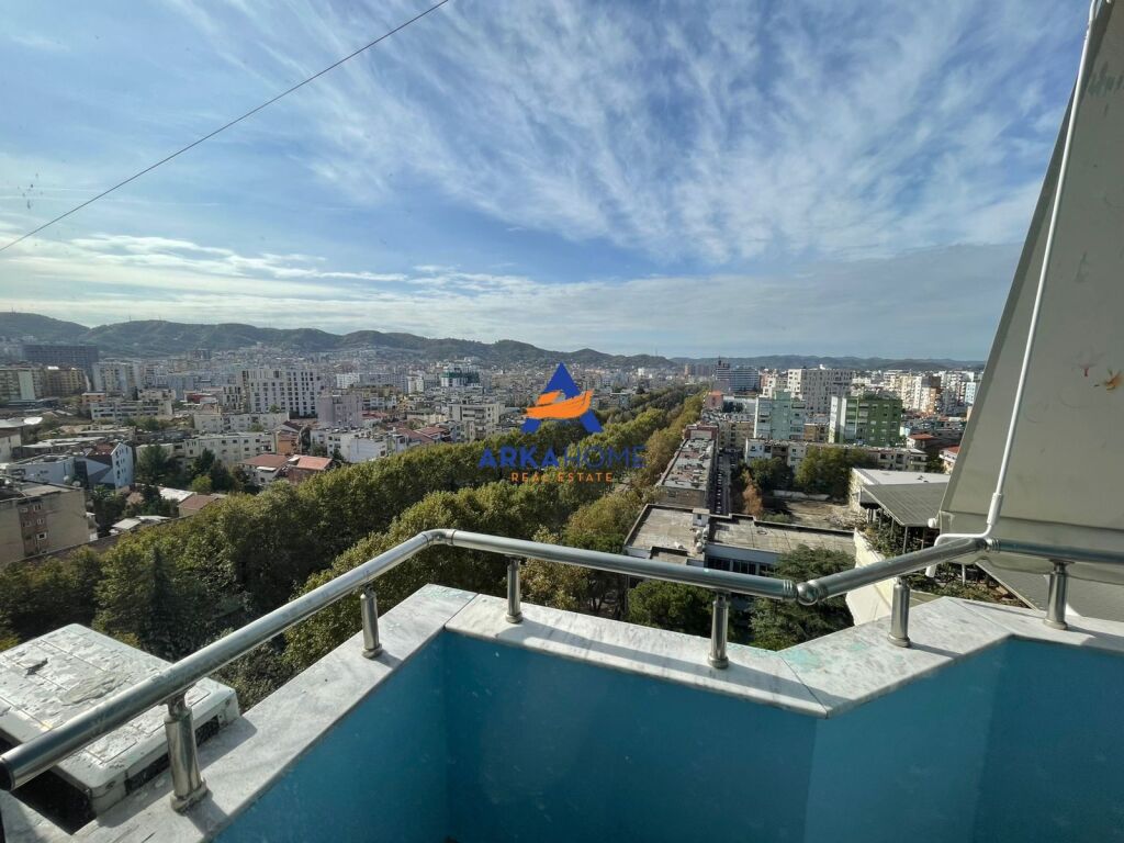 VENDESI APPARTAMENTO 2+1+2+2 BALCONI "PRESSO L'EX ESPOSIZIONE" 350.000 EURO