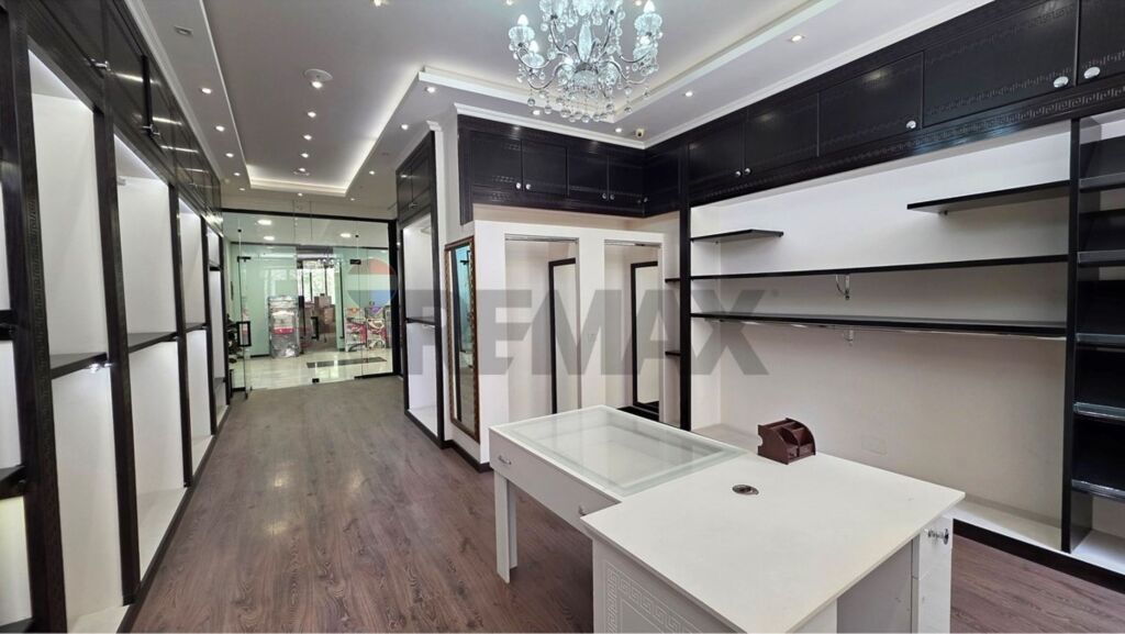 EXCLUSIVE OPPORTUNITY – SHOP FOR SALE | VLORË