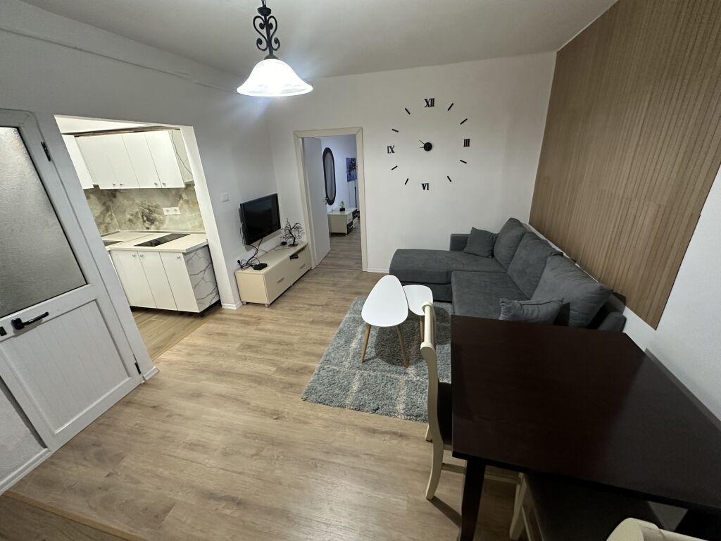Apartament 1+1 me qera tek Ish Parku tek 21 Dhjetori