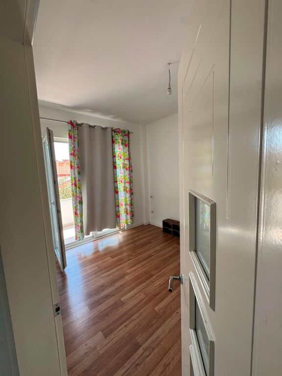 Affittasi Appartamento 1+1+1 Balcone