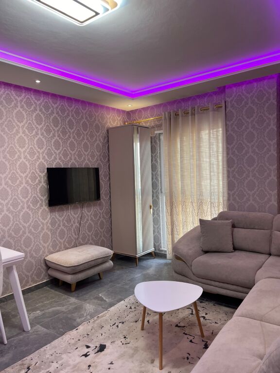 Jepet me qira 1+1 Univers City 500€