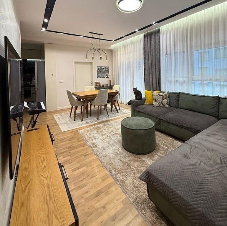 Apartament 2+1 me parkim per qira tek Mangalemi