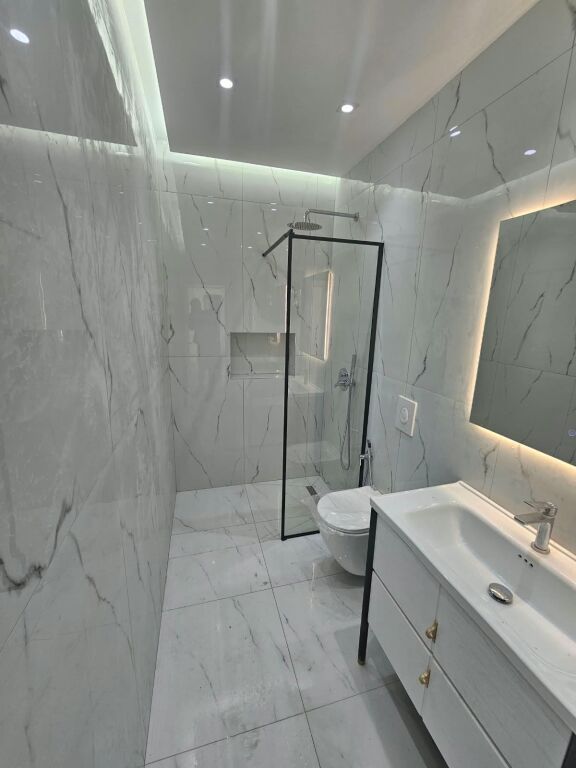 Shiten 2 apartamente 1+1( 21 Dhjetori)