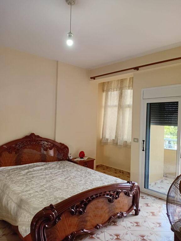Apartament me qera
