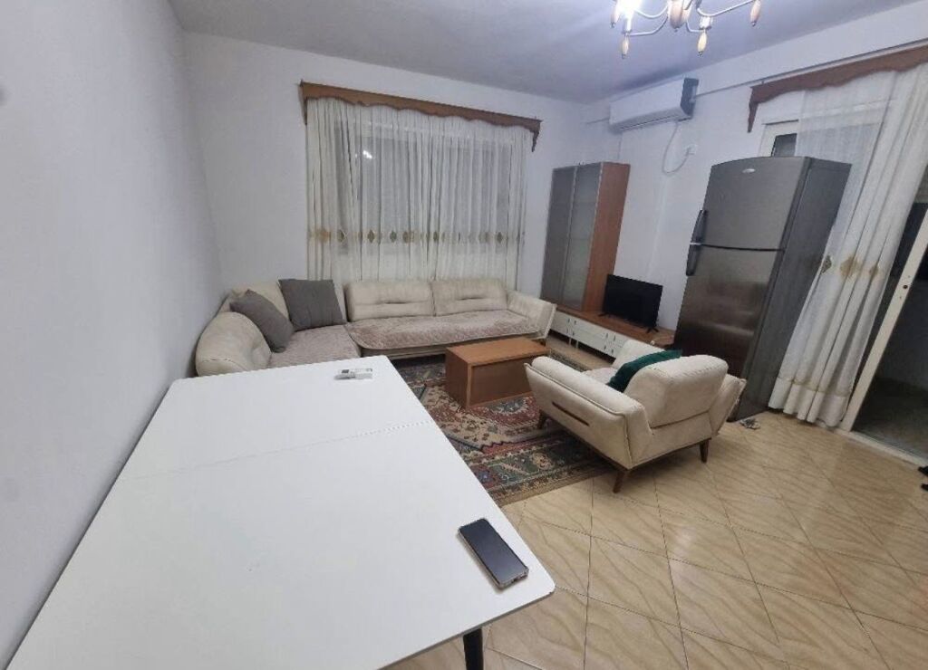 Qera | Apartament 2 + 1 | Fresku | 450 €/muaj