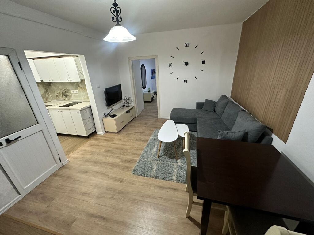 Appartamento 1+1 in affitto a Ish Parku al 21 Dhjetori