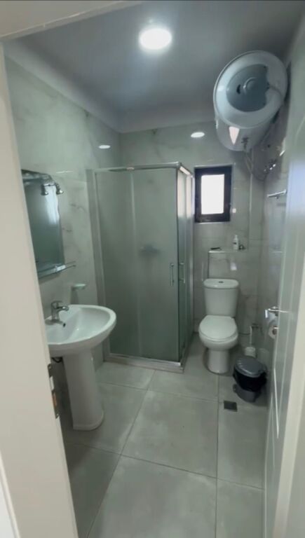 Qera | Apartament 1 + 1 | Rruga Njazi Meka | 450 €/muaj