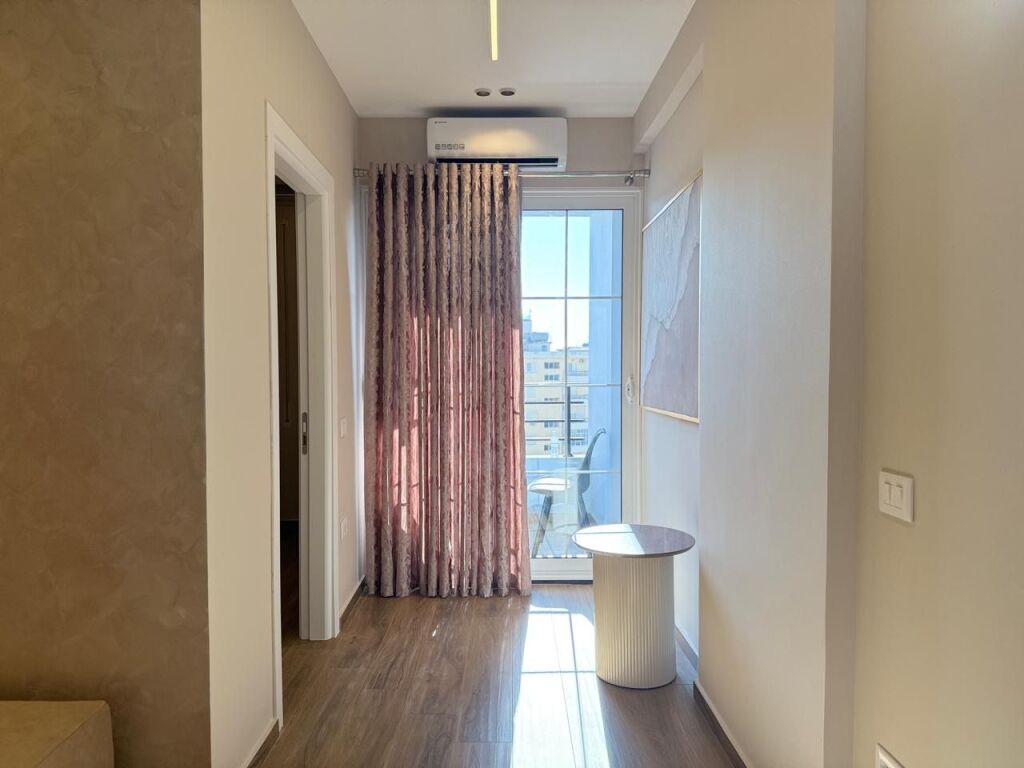 Apartament me qira në Lungomare Vlorë Tetor-1 Qershor