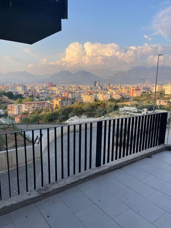 🏡 Shitet: 1+1+Wc &amp; VERANDË + PARKIM - 98.05m² 📍Res. Kodra Diellit II 189,000€ ✨️ | Kati 1 | Me Hipotekë ✅️ | E Investuar në detaje