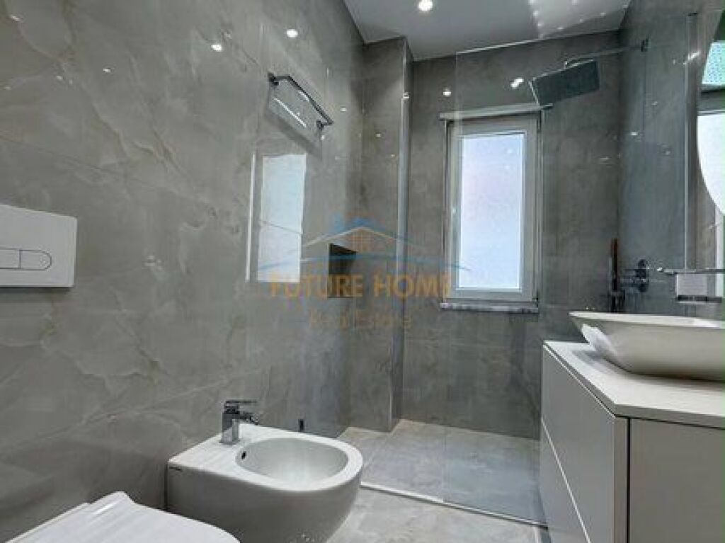 In vendita, Appartamento 2+1+2, Lago Secco, Tirana.