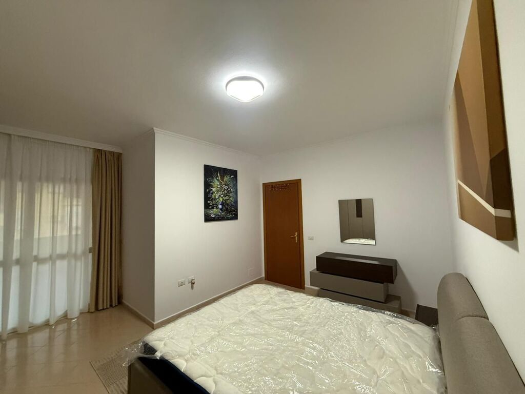 JEPET ME QIRA APARTAMENT 2+1+2 – PRANË FRESKUT   ID 5408