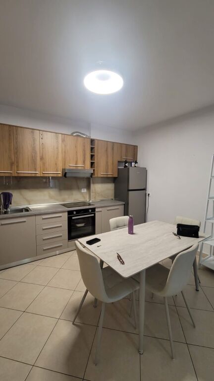 Jepet me qera apartamenti 1+1