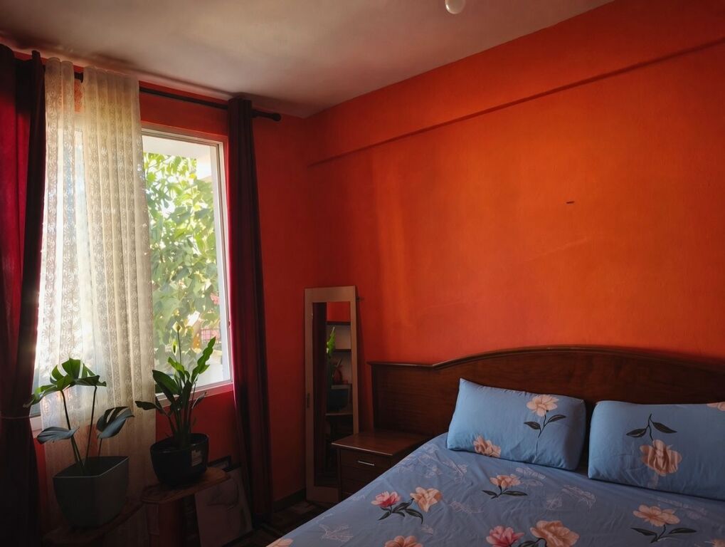 Jepet me qera ne Durres kati i parë i nje shtepie private