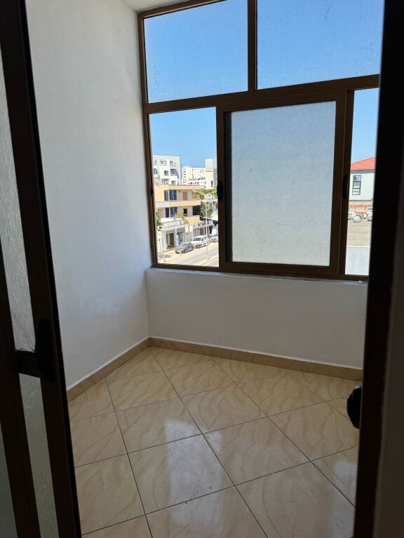 Apartment for rent in a private building 3+1