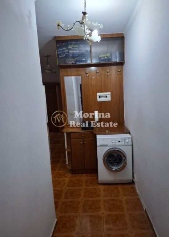 Affitto Apartament 2+1, tek 21 Dhjetori, 550 Euro/mese