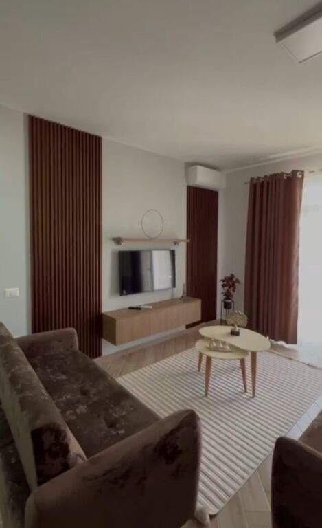 Qera | Apartament 2 + 1 | Rruga 5 Maji | 650 €/muaj