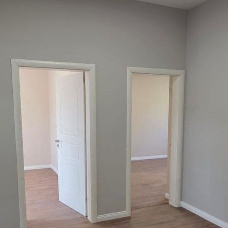 🏢 JEPET AMBIENT ZYRE ME QIRA – KOMUNA E PARISIT ✨