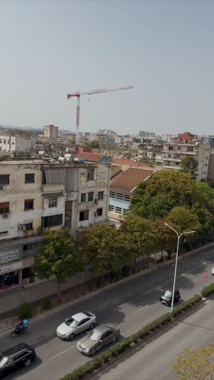 Midis Myslym Shyrit dhe 21 Dhjetorit  🚩Shesim apartament 2+1