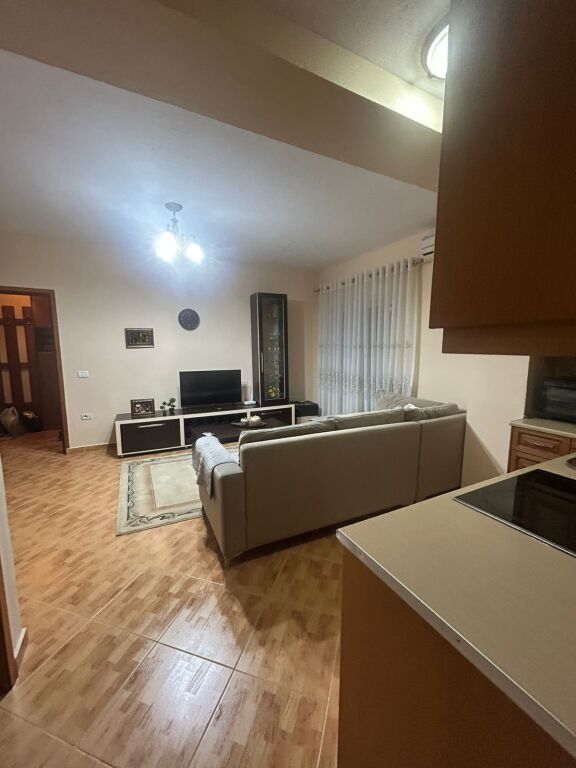 Appartamento 2+1+2 con balconi in affitto – Maternità Nuova !