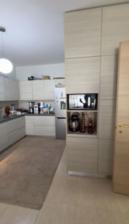 Apartament me qera 3+1+2+parkim
