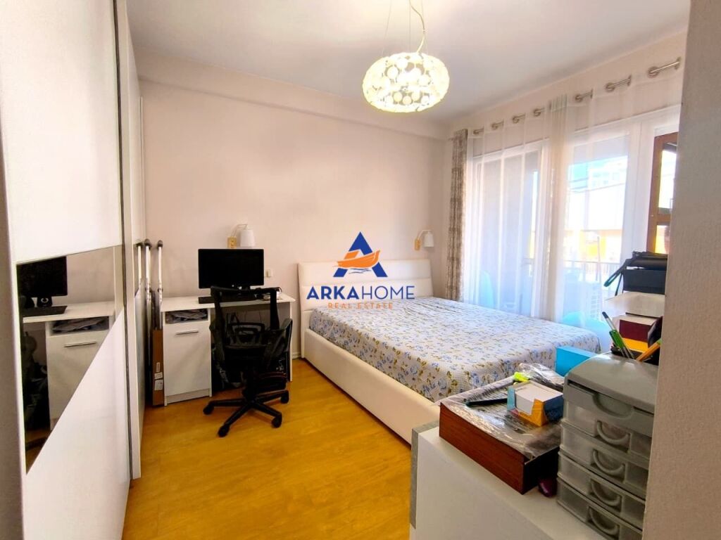 JEPET ME QERA APARTAMENT 2+1+BALLKON " 65.000 LEKE"