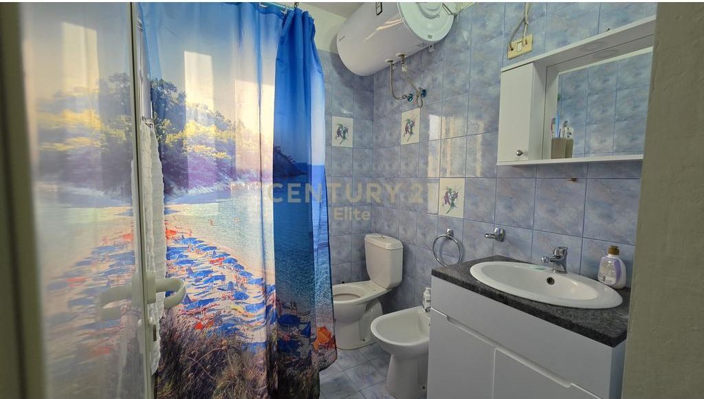 Shitet apartament 1+1 tek Rruga Bardhyl!