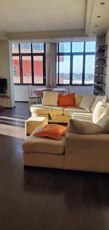 JEPET APARTAMENT 2+1+BLK ME QIRA NE SELITE 650 EURO