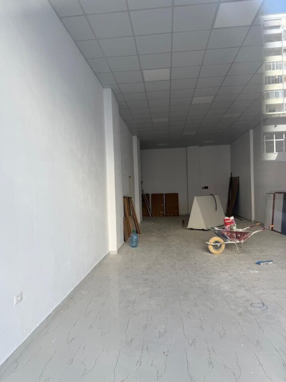 Ambient Biznesi me Qira – Ish URT, Durrës