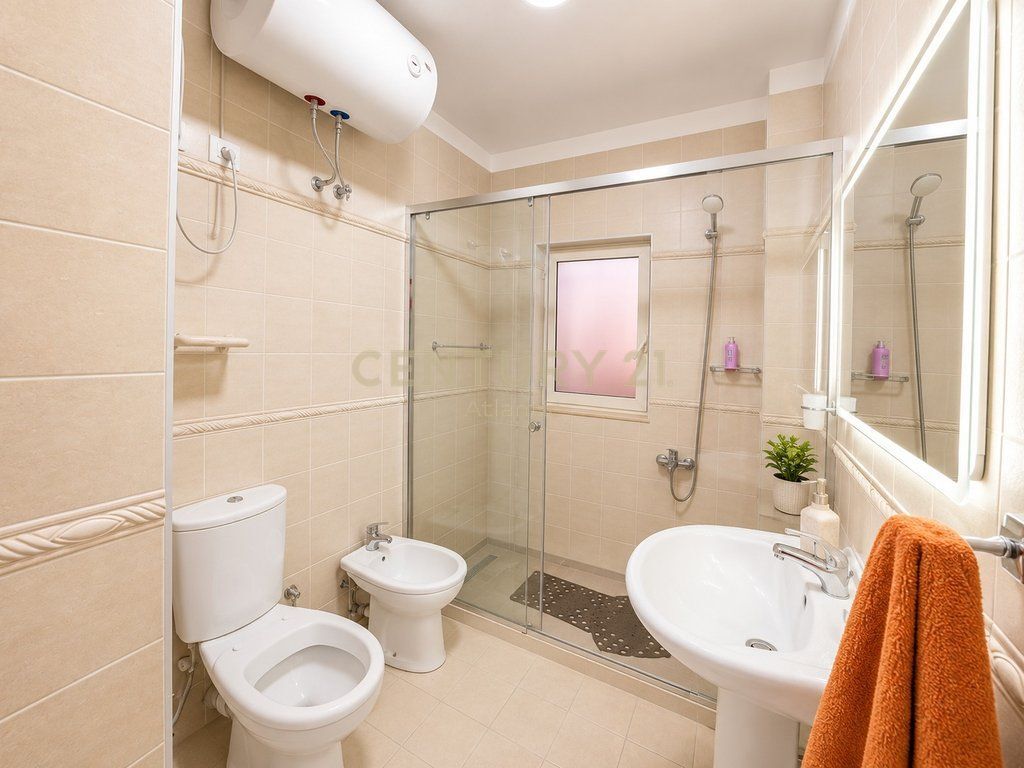 SHITET APARTAMENT ME PAMJE DETI NE GOLEM 140.000 €