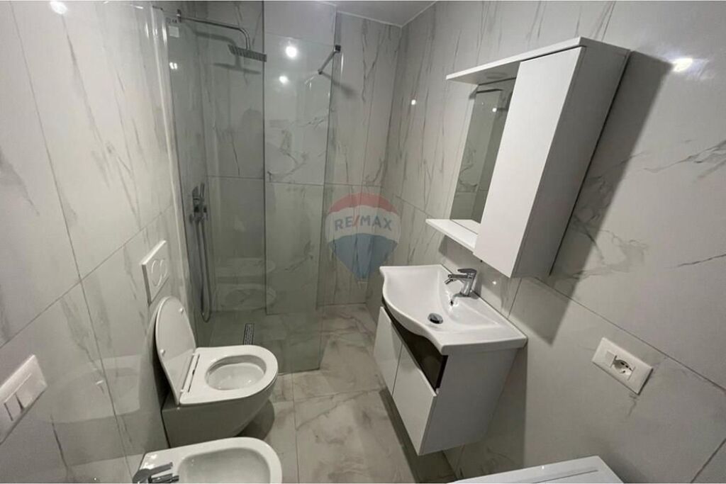 Studio apartments for rent at the Commune of Paris