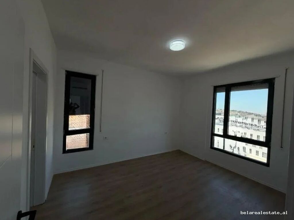 Zyre me qera 3+1 tek 5 Maji (ID BZ21039) Tirane