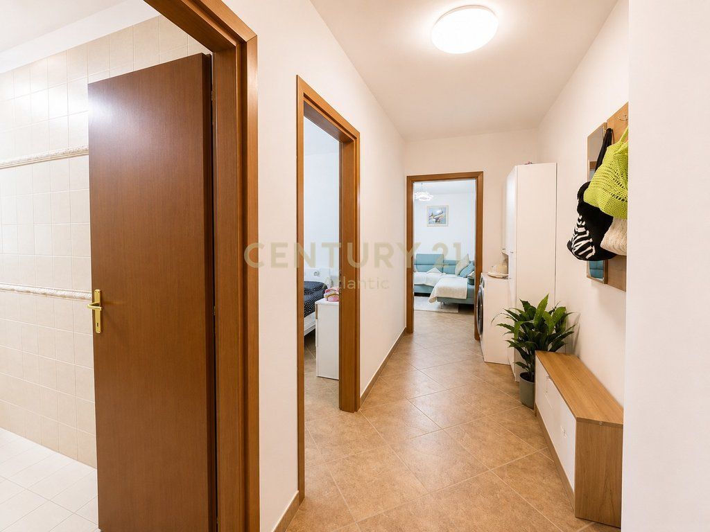 SHITET APARTAMENT ME PAMJE DETI NE GOLEM 140.000 €