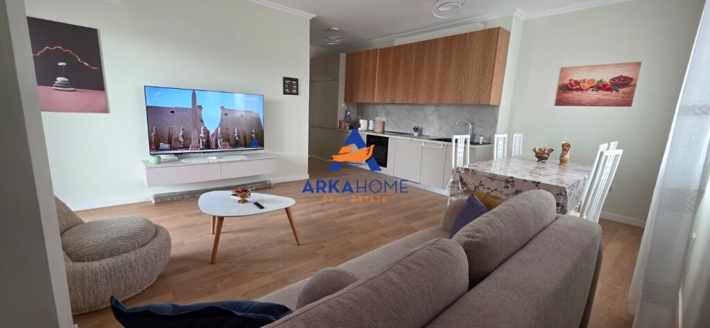 FOR RENT APARTMENT 2+1+BALCONY "AT THE NEW MARKET" 90,000 LEKE