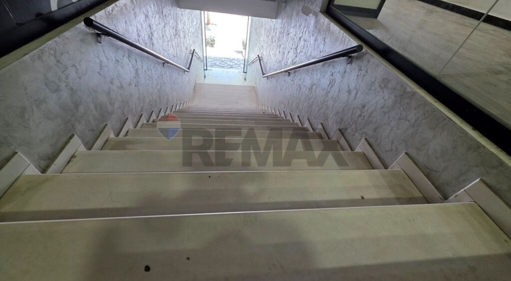 EXCLUSIVE OPPORTUNITY – SHOP FOR SALE | VLORË