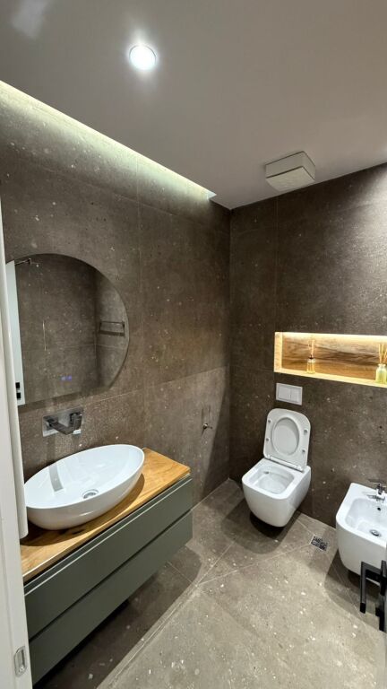 Per qira 1+1 te Spitali Nen Tereza