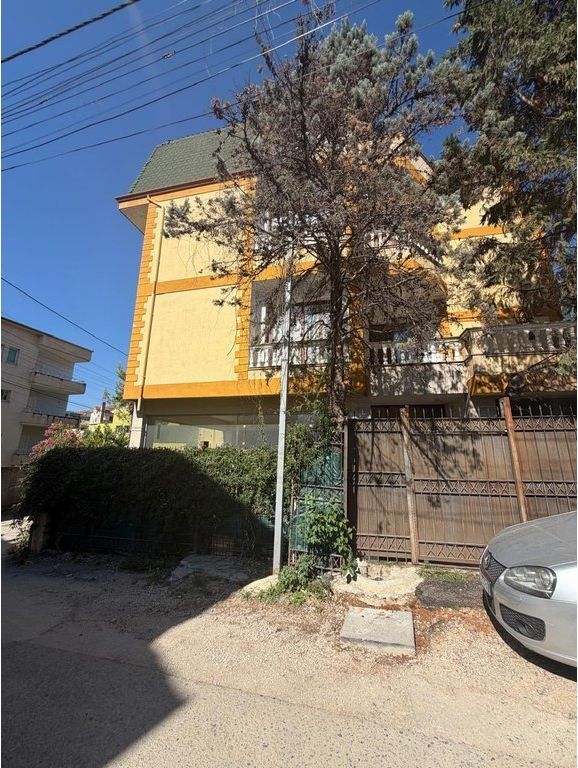 In vendita, Casa a 4 piani, Ville Tedesche, Tirana.