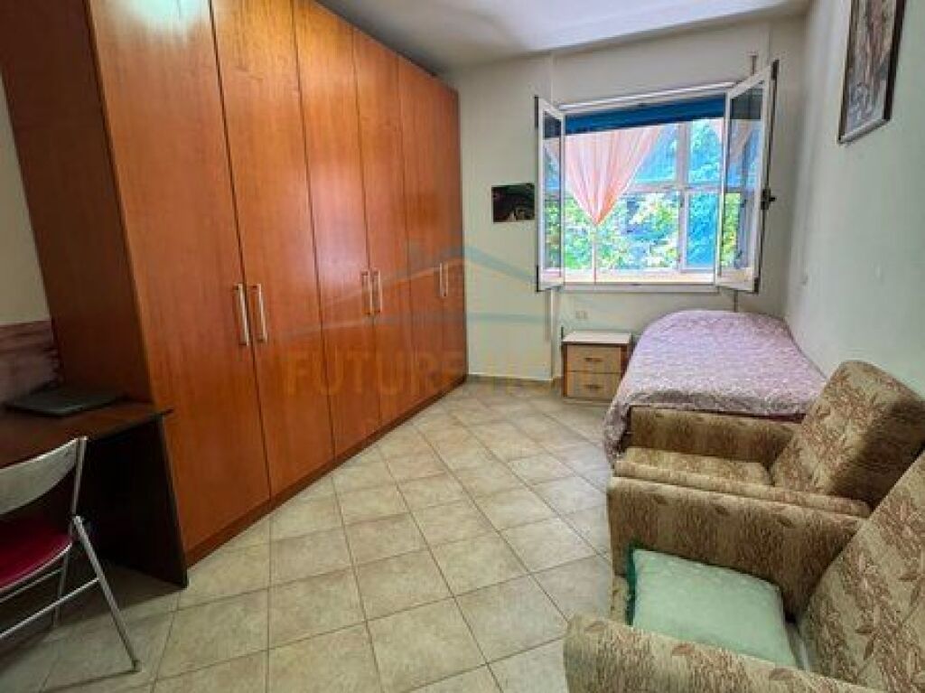 Shitet, Apartament 2+1+2, Rruga e Kosovarëve