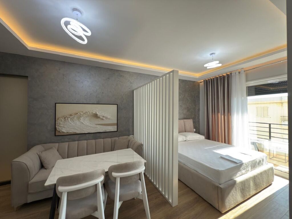 Apartament studio me qira në Lungomare Vlorë Shqipëri
