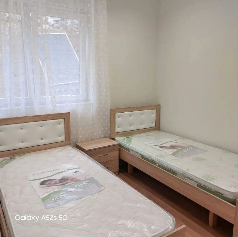 IN AFFITTO CASA PRIVATA 2+1 CON CORTILE E PARCHEGGIO - TIRANA