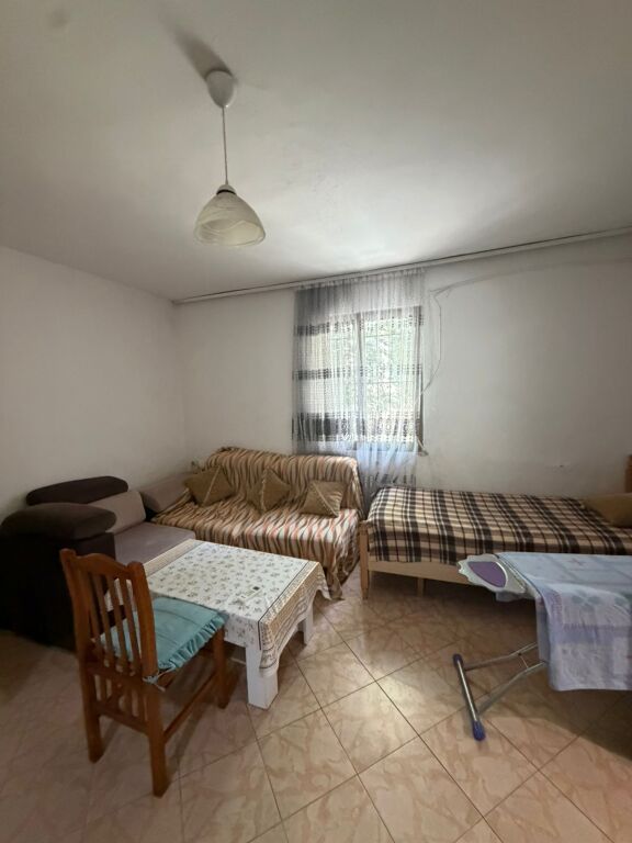 Qera | Shtëpi private 2 + 1 | Spitali Amerikan 2 | 500 €/muaj