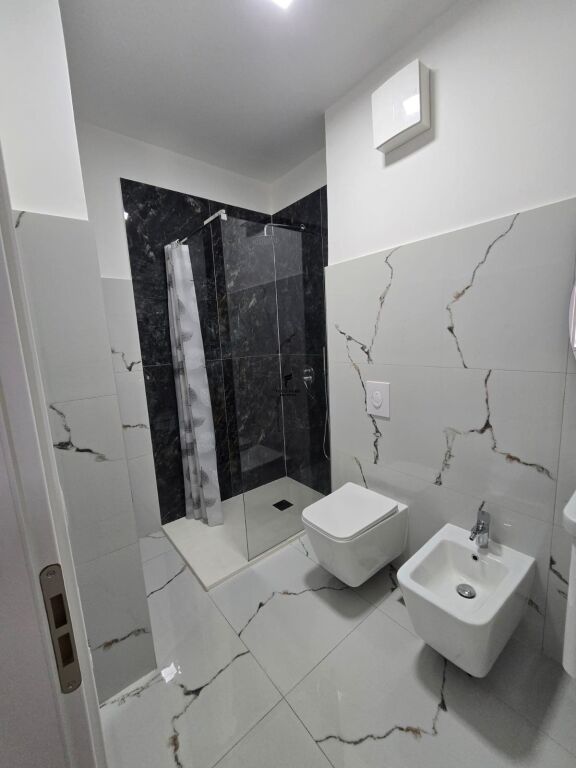 APARTAMENT ME QERA 3+1+2 DON BOSKO 80.000 LEKE FH-90291