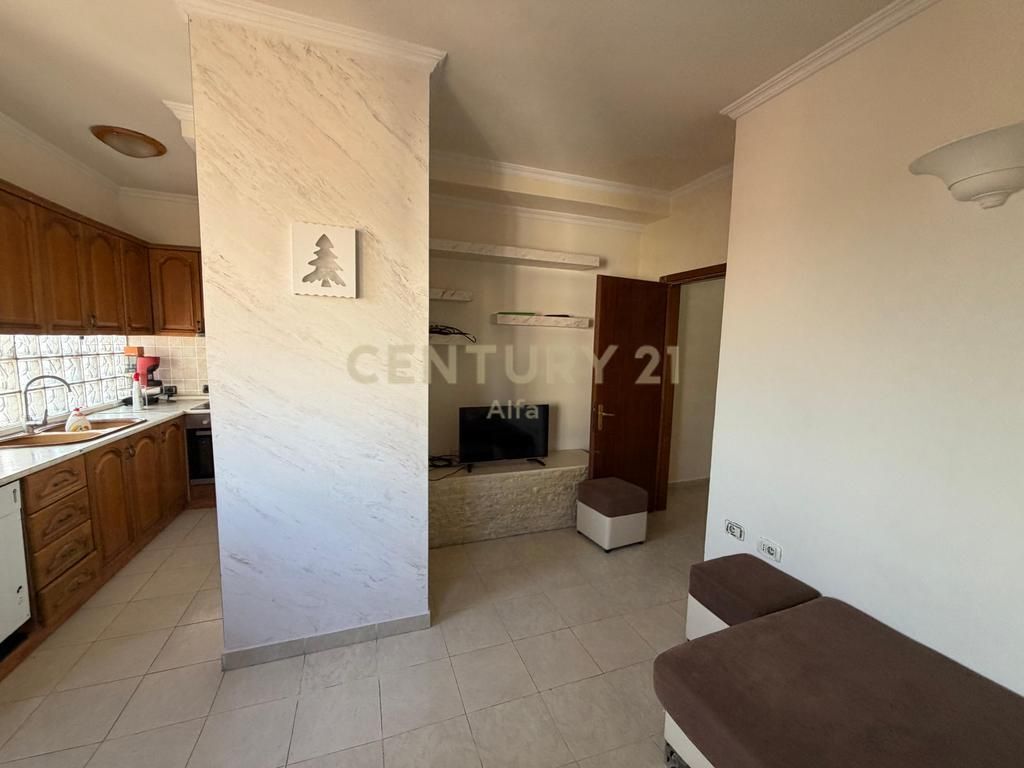 SHITET, APARTAMENT 2+1 TEK SHKOLLA E BALETIT 208,000 € 19,200,000 Lekë