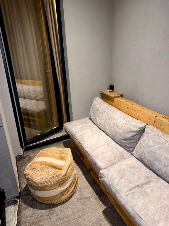 Qera | Apartament 2 + 1 | Rruga 5 Maji – Emerald Center| 1000 €/muaj
