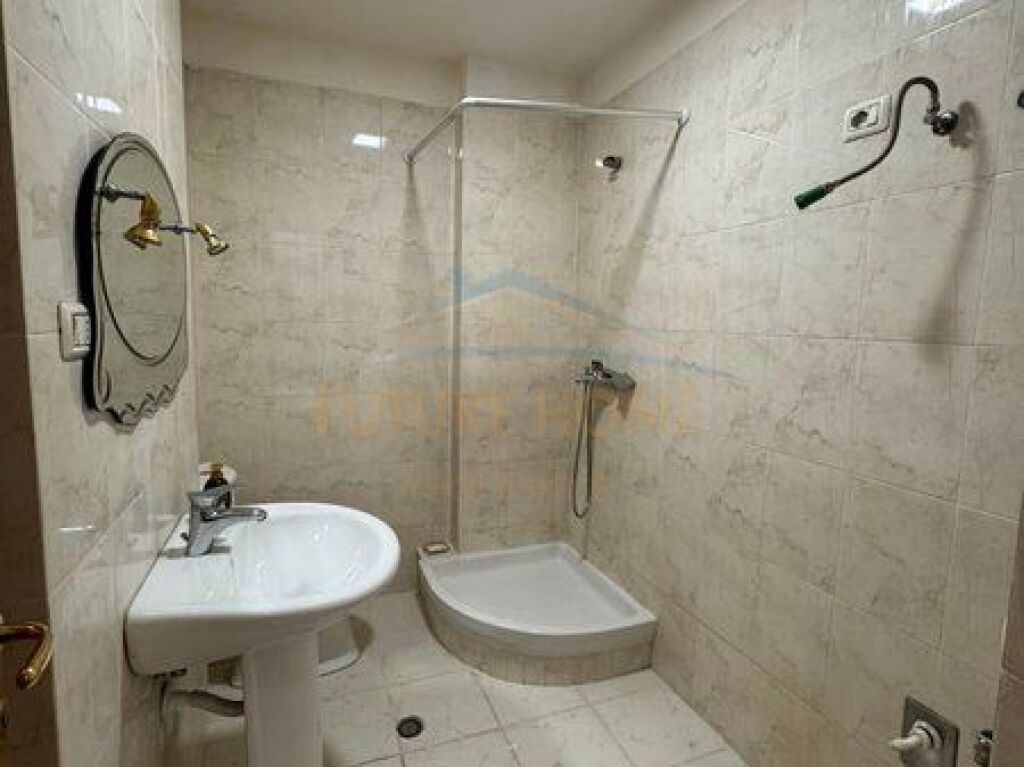Shitet, Apartament 2+1+2, Rruga e Kosovarëve