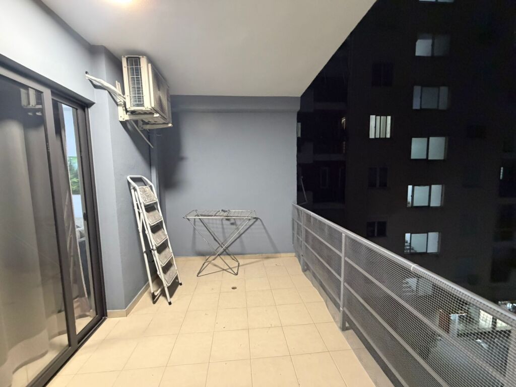 1+1 is given in the basement of Big Market furnished 40000 lek