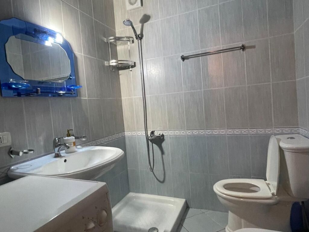 APARTAMENT 1+1 ME QERA AFATGJATË – LUNGOMARE,VLORE